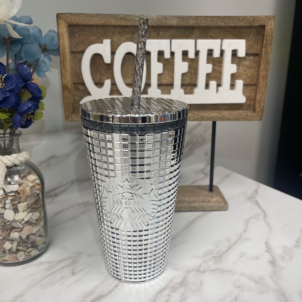 Brand new grande cup